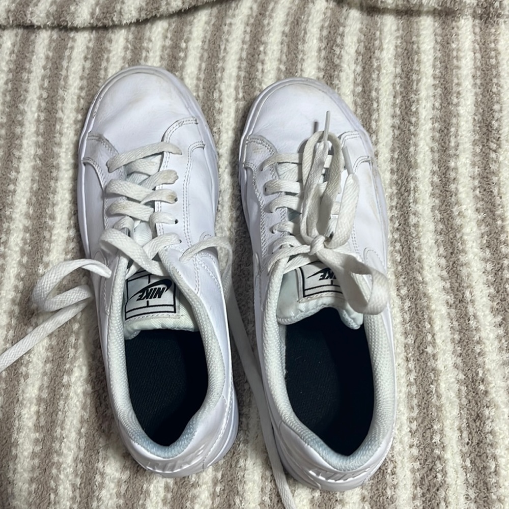 Nike white sneakers size 7.5